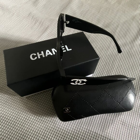 Chanel Black Sunglasses with Case - Picture 2 of 4